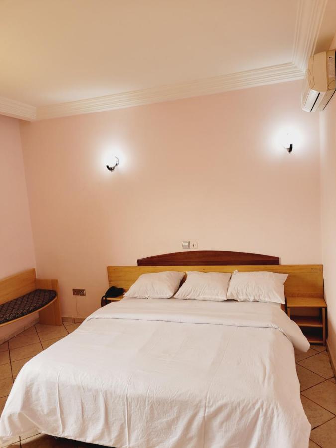 Hotel Altitel Bafoussam Zewnętrze zdjęcie